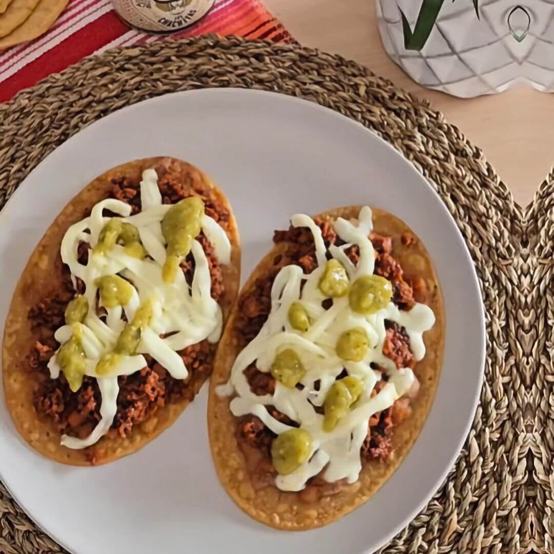 Rezeptforo Huaraches mit Chorizo und Queos Oaxaca Salsa Verde 3