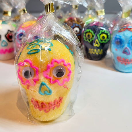 Mexikanischer Deko Zuckerschädel Dia de los Muertos Vorderansicht
